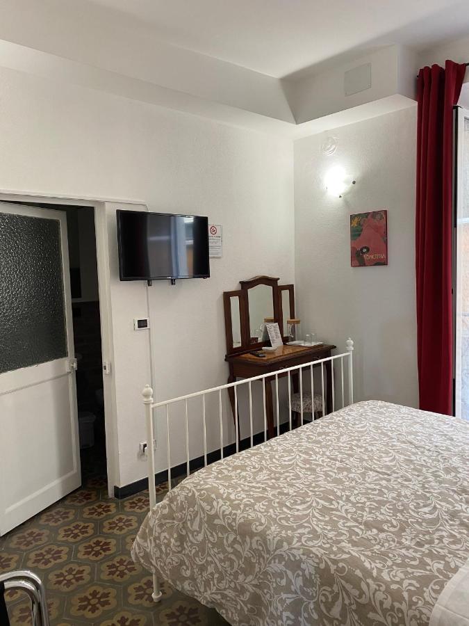 B&B Dormire Dai Grimaldi Genua Zewnętrze zdjęcie